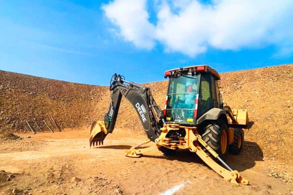 Alquiler de retroexcavadora John Deere